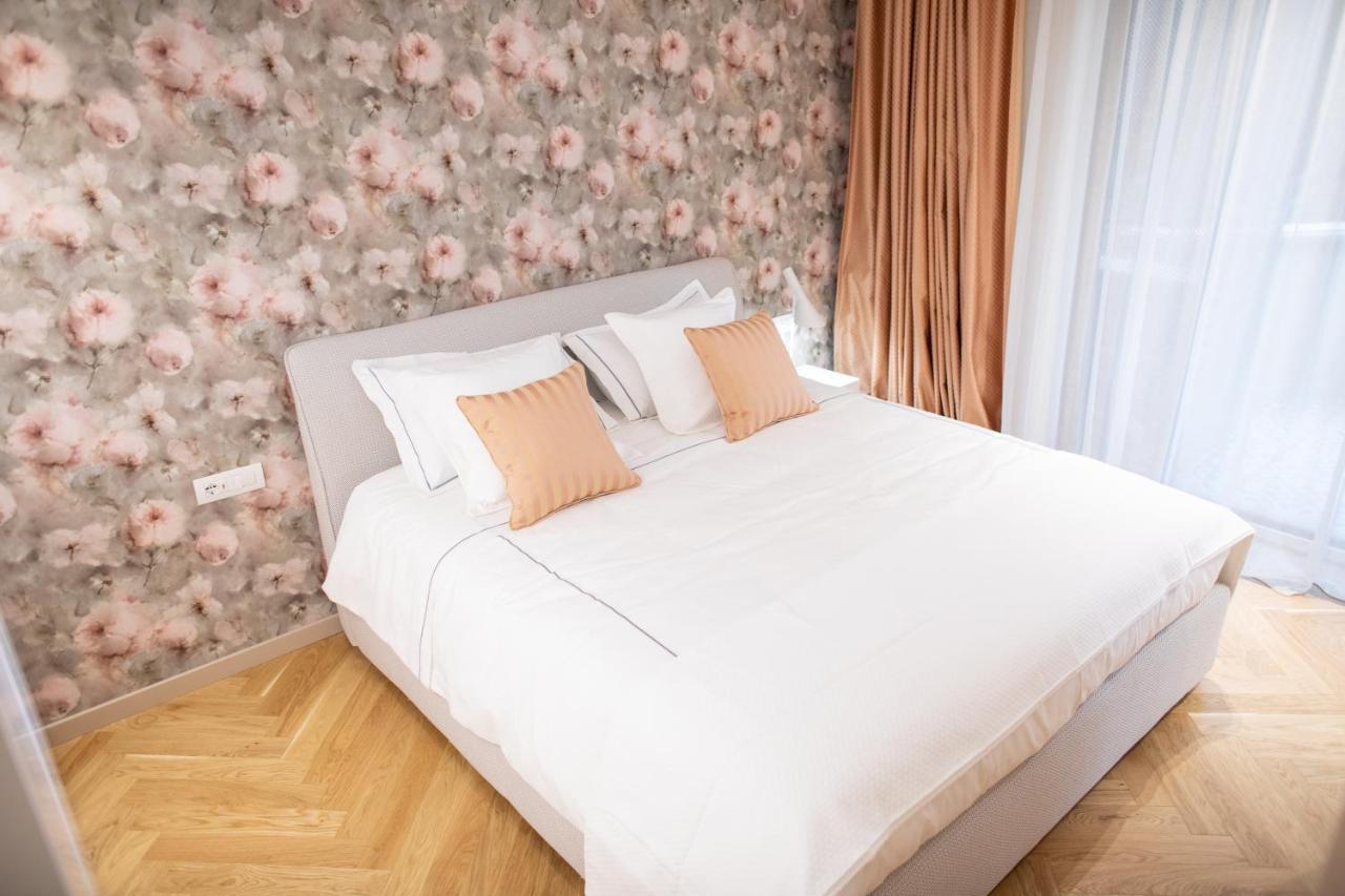 Seven Luxury Suites 티라나 외부 사진