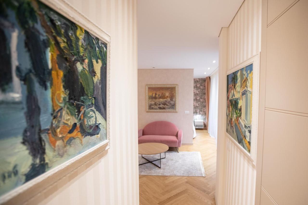 Seven Luxury Suites 티라나 외부 사진