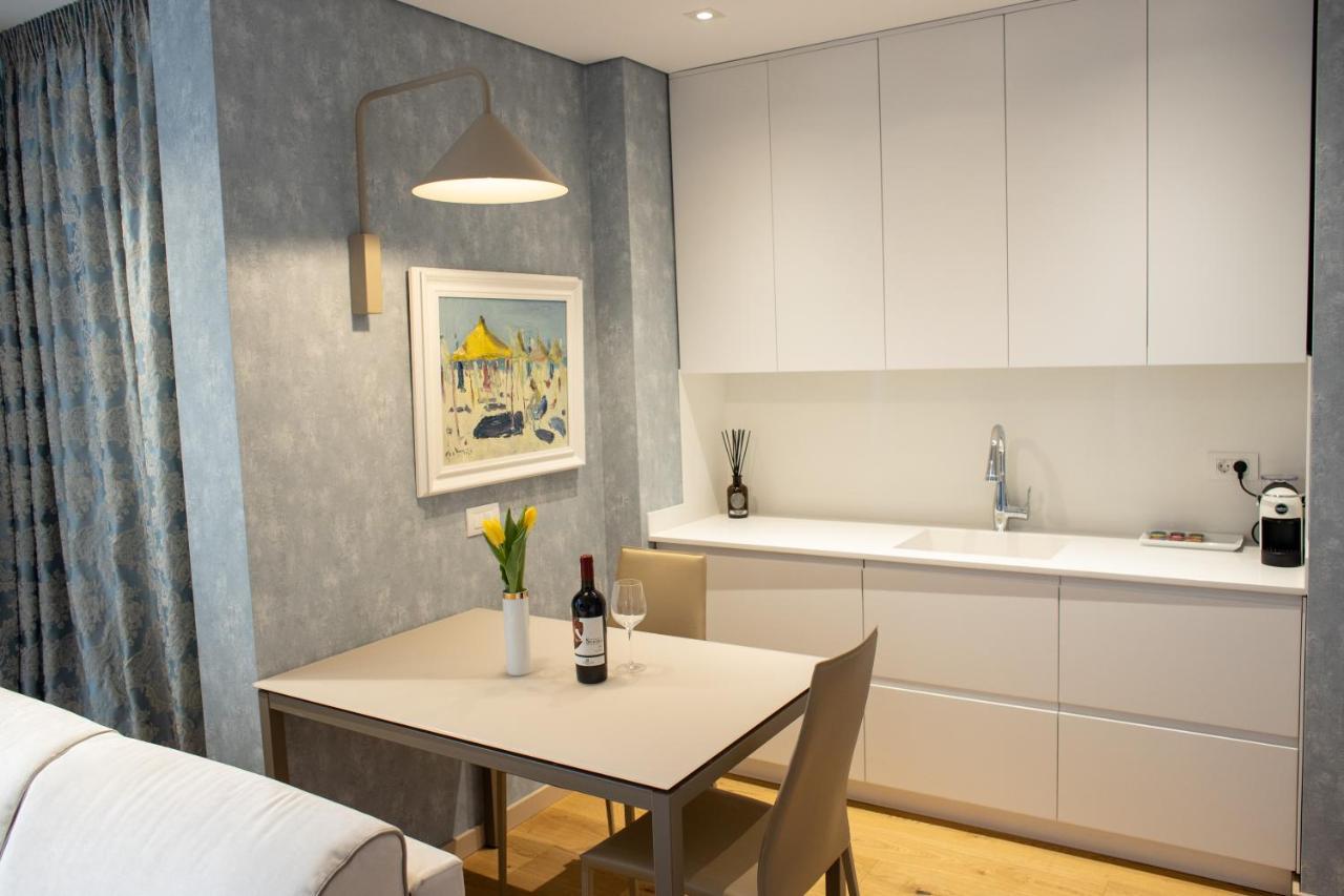 Seven Luxury Suites 티라나 외부 사진