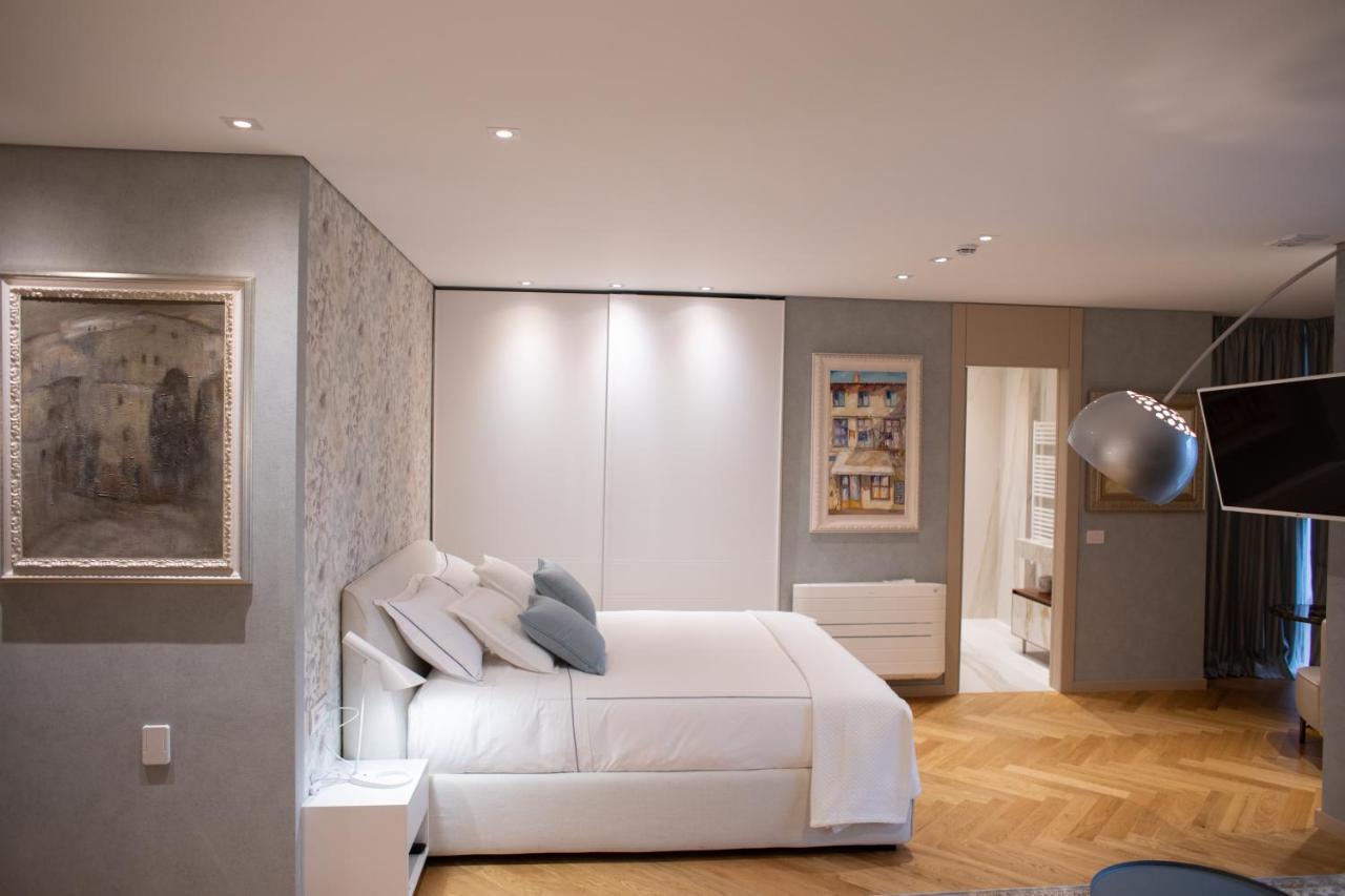 Seven Luxury Suites 티라나 외부 사진