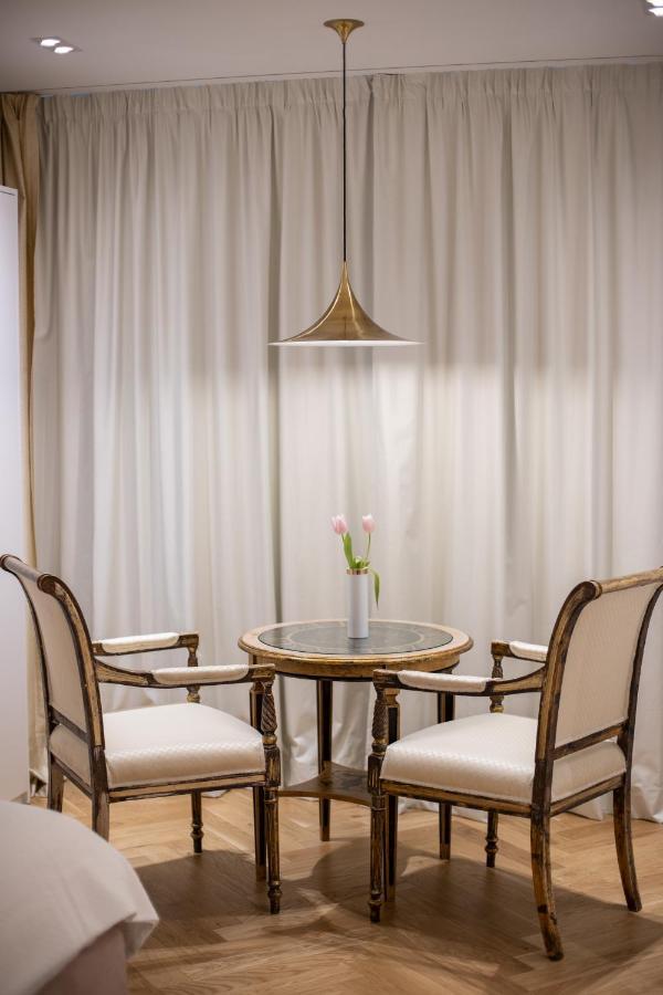 Seven Luxury Suites 티라나 외부 사진