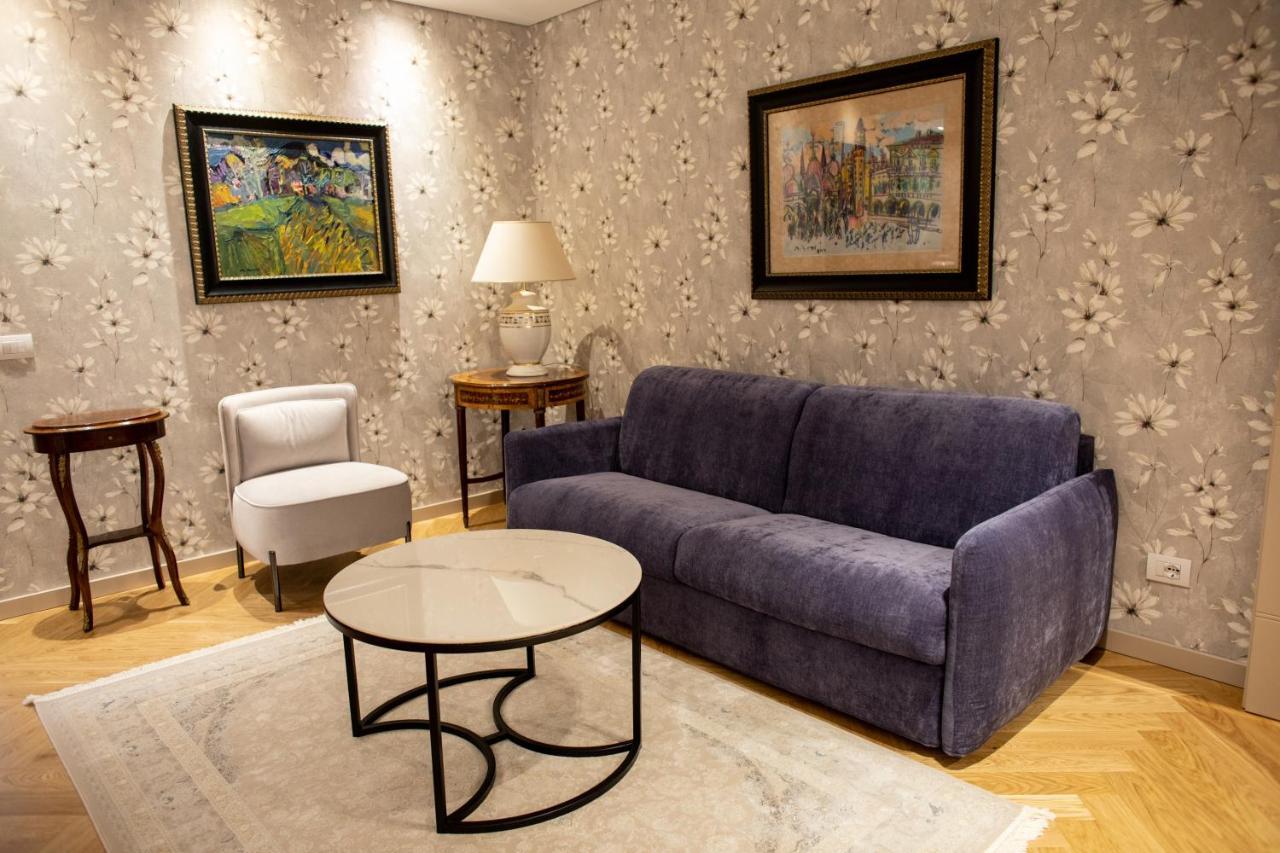 Seven Luxury Suites 티라나 외부 사진