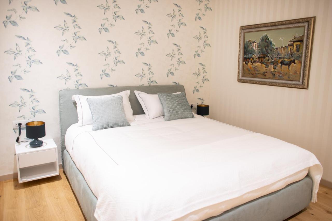 Seven Luxury Suites 티라나 외부 사진