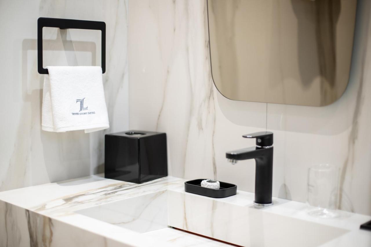Seven Luxury Suites 티라나 외부 사진
