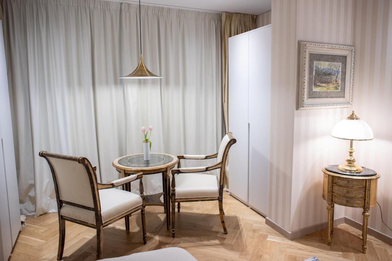 Seven Luxury Suites 티라나 외부 사진