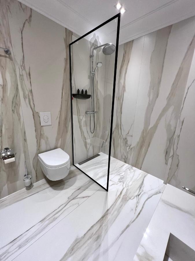 Seven Luxury Suites 티라나 외부 사진